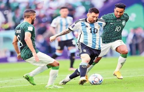 足总杯爆冷！雷克瑟姆点球大战险胜英超诺丁汉森林，低级别球队上演惊天逆转